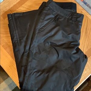 Women’s snow pants